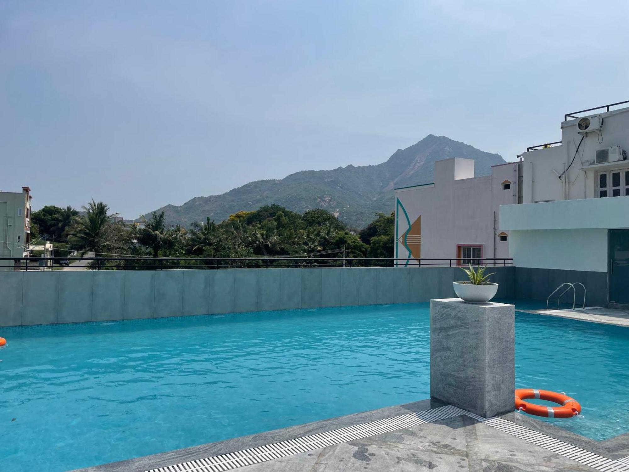 Aashreya Suites Tiruvannamalai Tiruvannāmalai Exterior foto